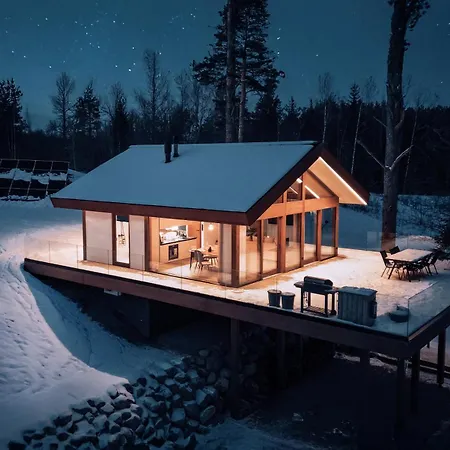 Holiday home View Odyl Off-grid House With Sauna And Hot-tub