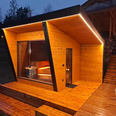 Holiday home View Odyl Off-grid House With Sauna And Hot-tub *