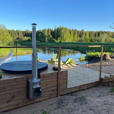 Holiday home View Odyl Off-grid House With Sauna And Hot-tub Pindi (Polva)